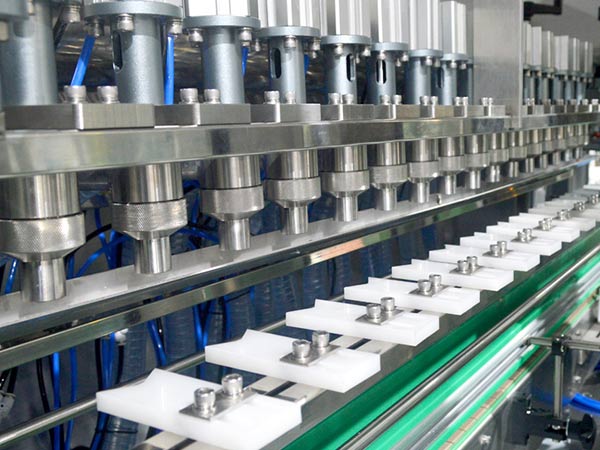 灌裝設(shè)備認準冠鴻智能灌裝機