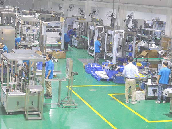 包裝機械設(shè)備生產(chǎn)廠家：冠鴻智能